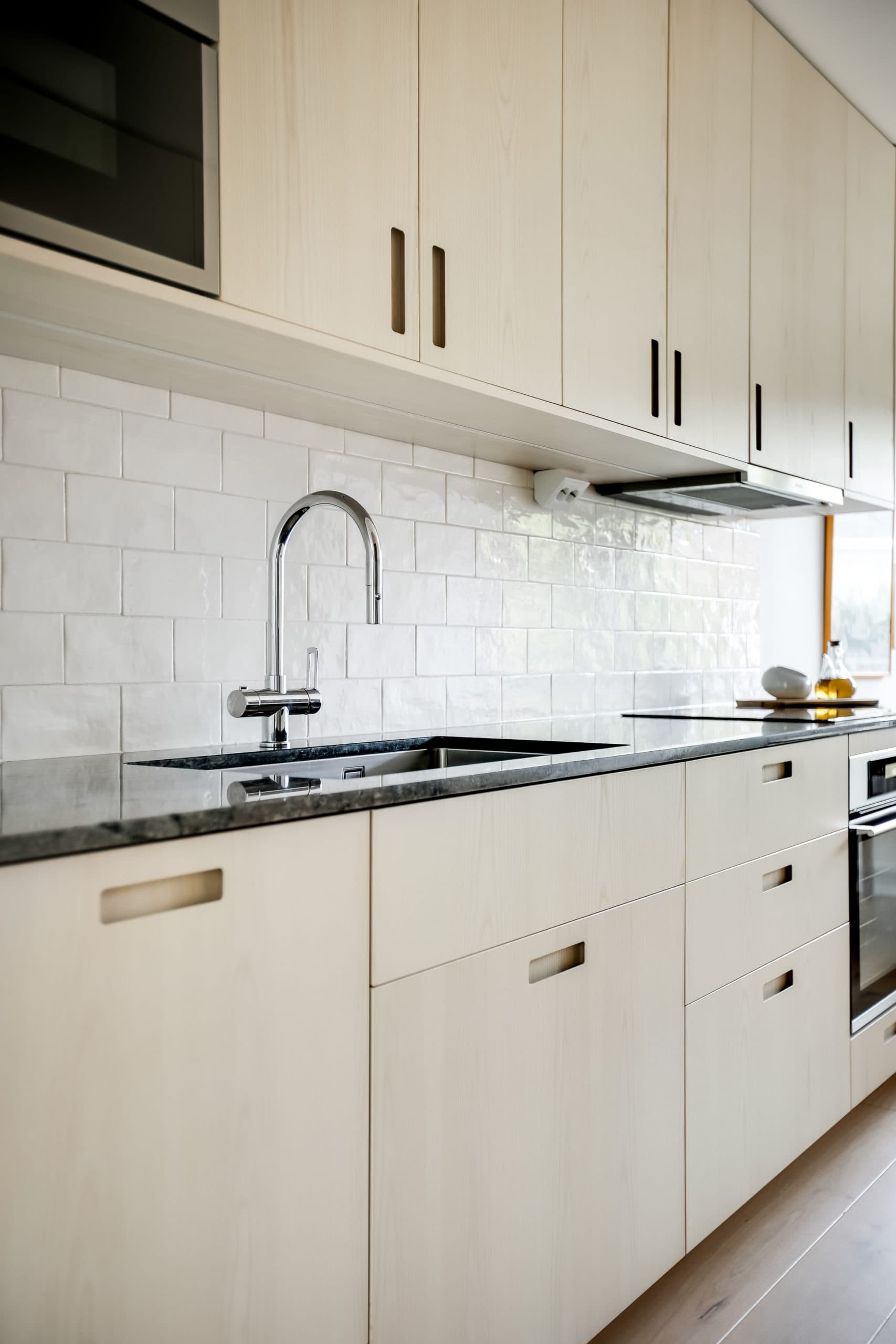 Köksluckor vitlaserad ask